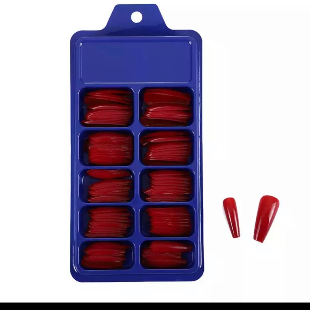 Press on nails